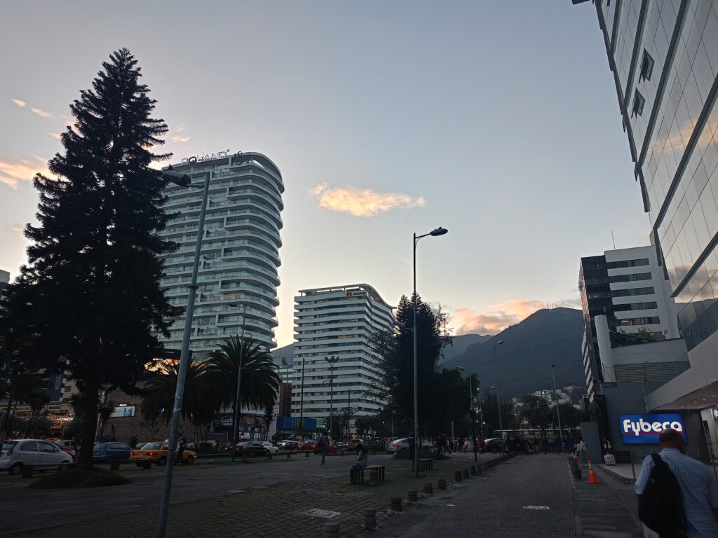 Admis Administradores - Condominios Quito
